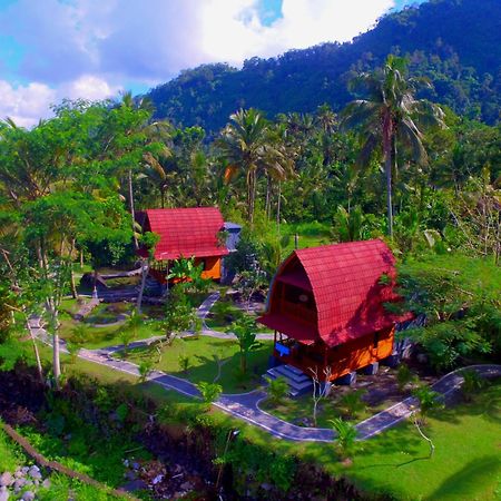 Villa Joglo Tepi Sungai Sidemen  Buitenkant foto