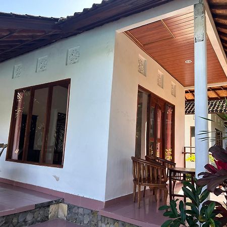 Villa Joglo Tepi Sungai Sidemen  Buitenkant foto