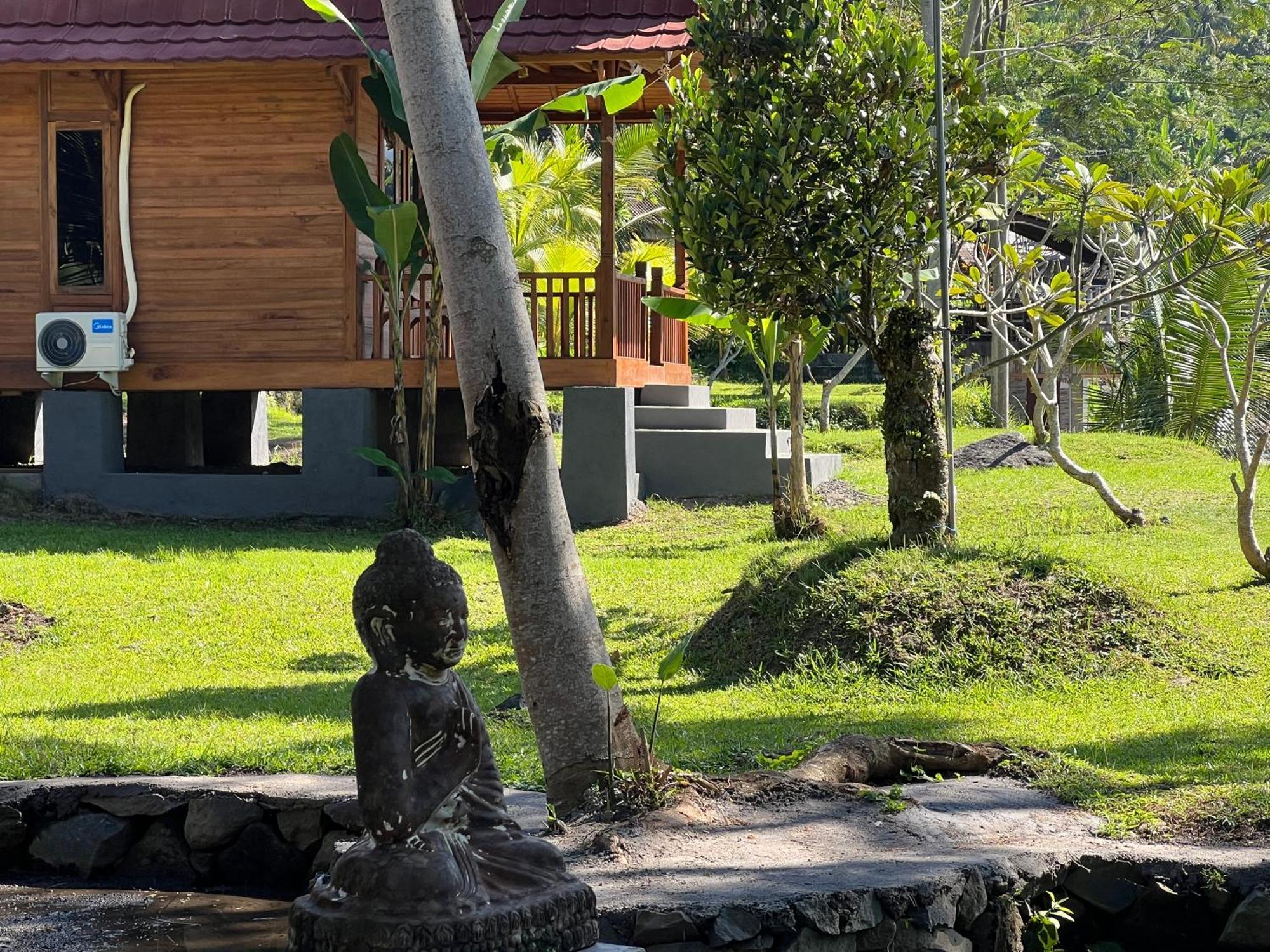 Villa Joglo Tepi Sungai Sidemen  Buitenkant foto