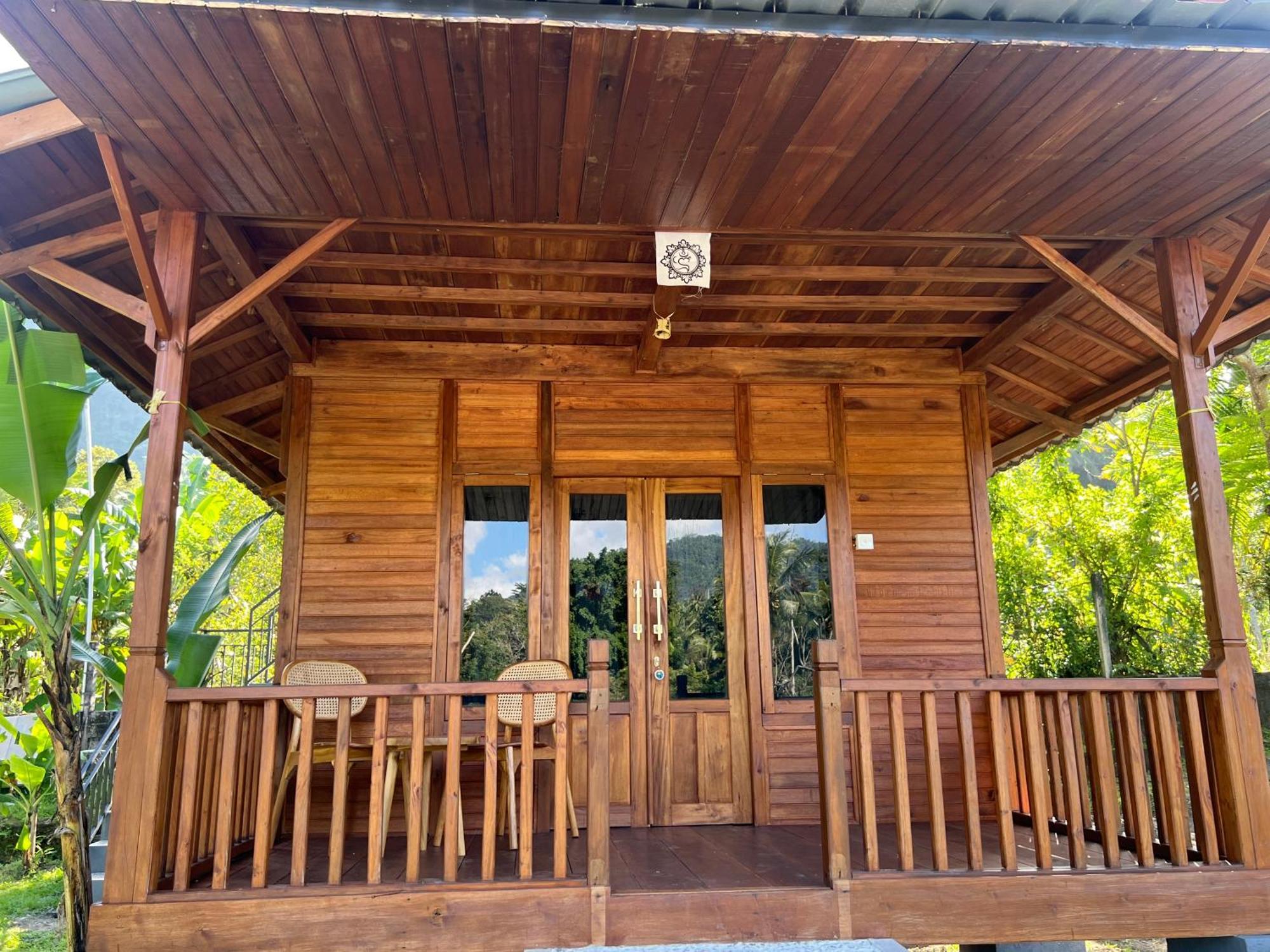 Villa Joglo Tepi Sungai Sidemen  Buitenkant foto