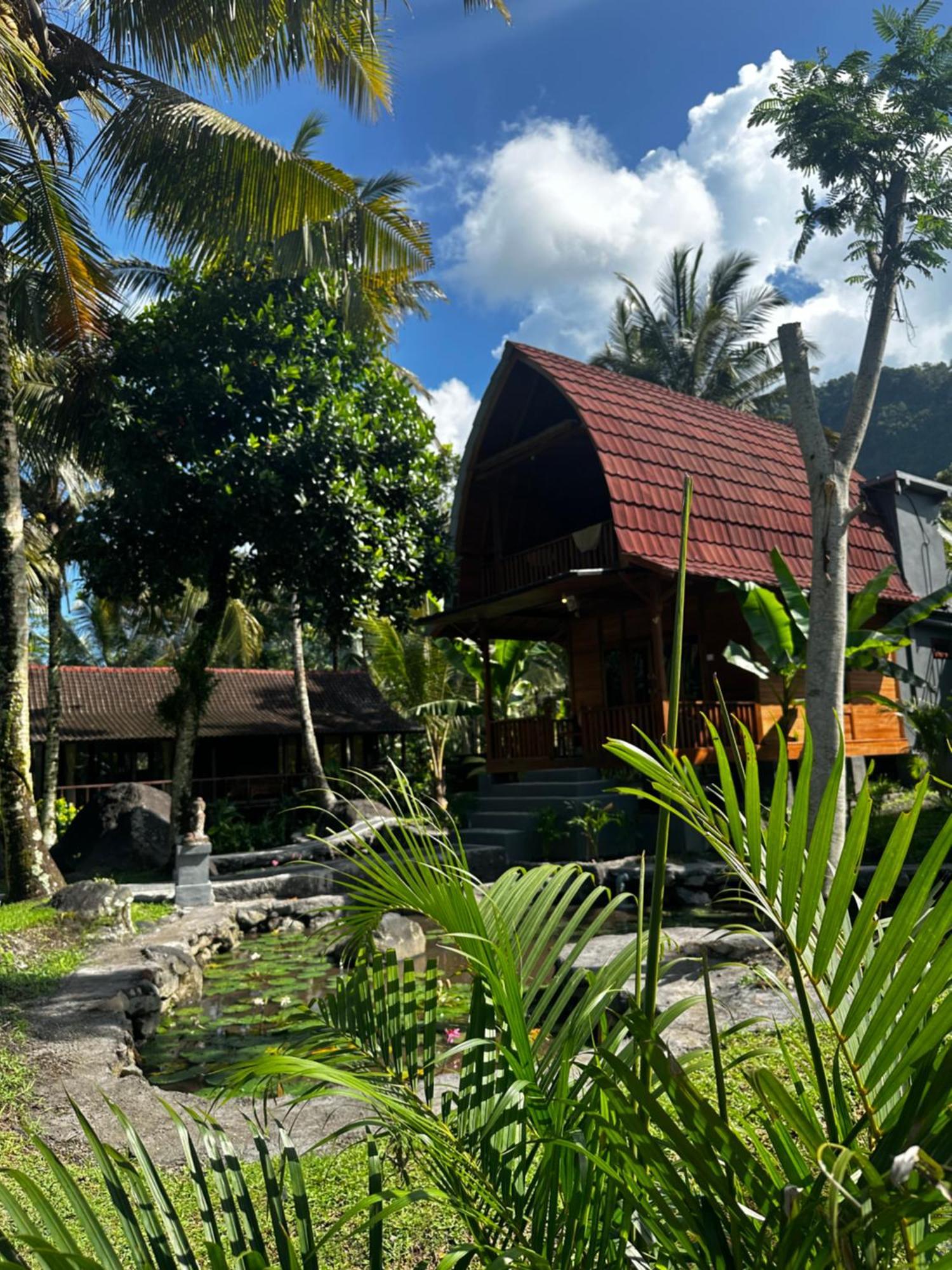 Villa Joglo Tepi Sungai Sidemen  Buitenkant foto
