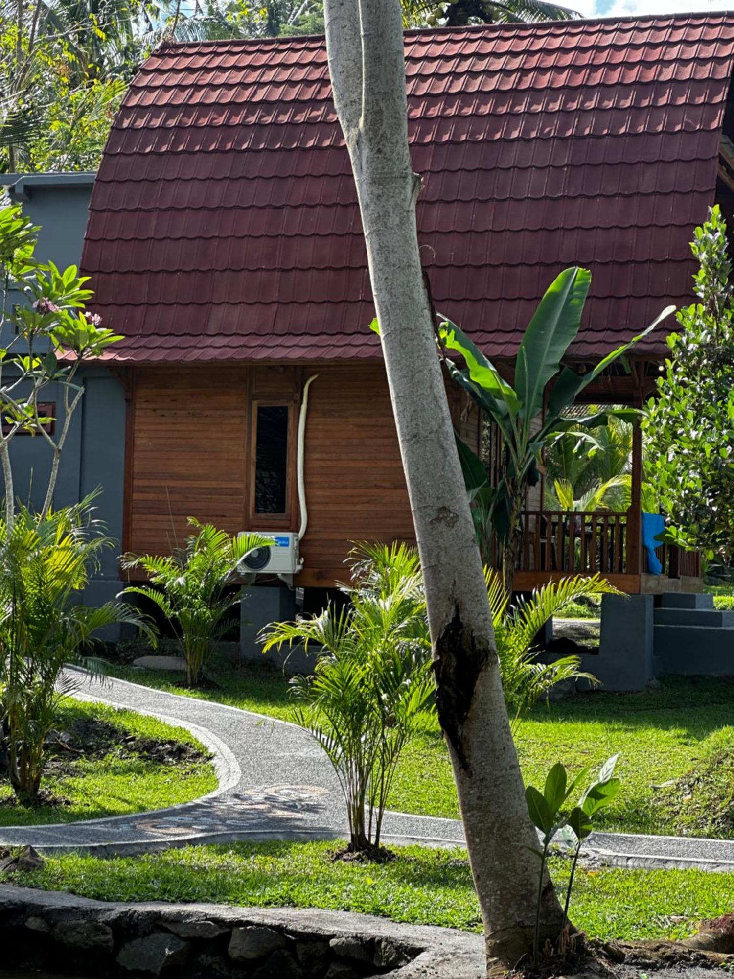 Villa Joglo Tepi Sungai Sidemen  Buitenkant foto