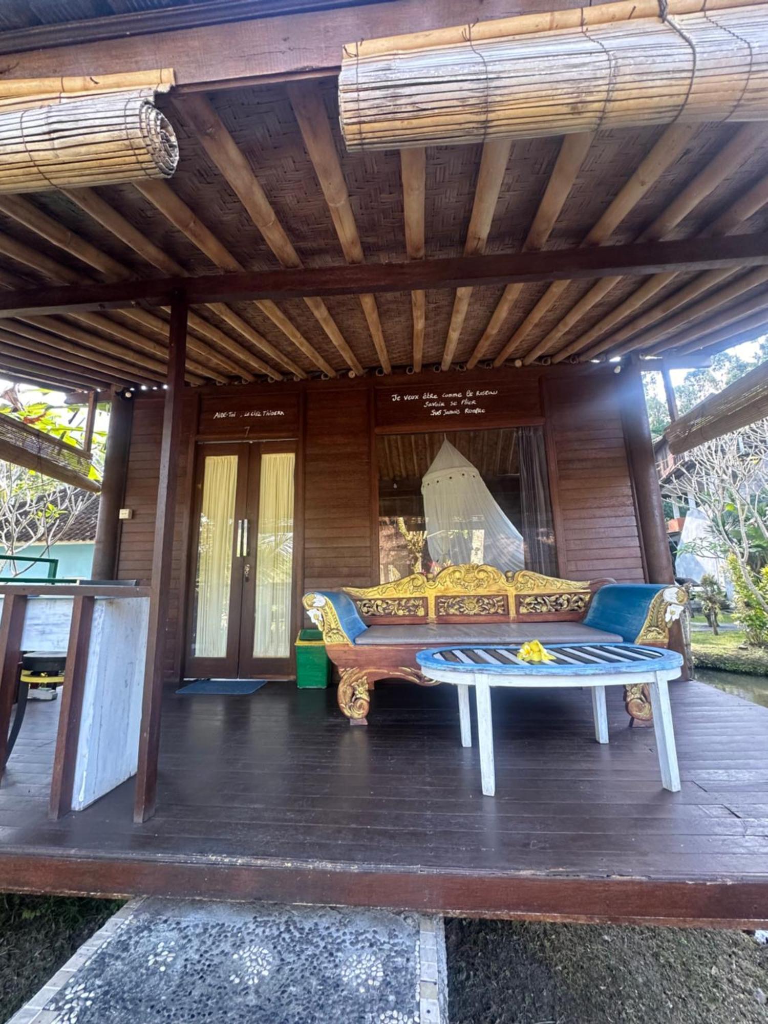 Villa Joglo Tepi Sungai Sidemen  Buitenkant foto