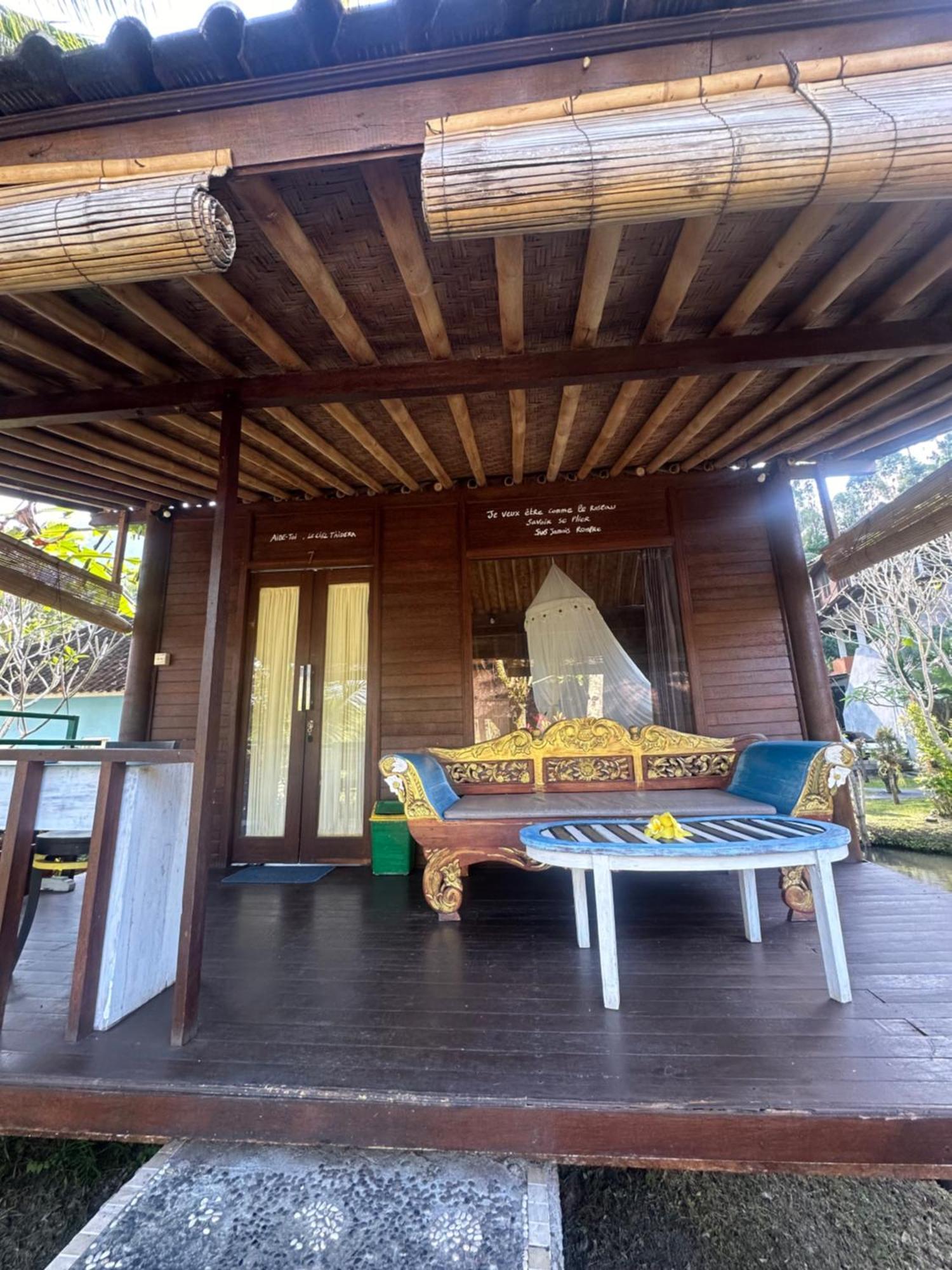 Villa Joglo Tepi Sungai Sidemen  Buitenkant foto