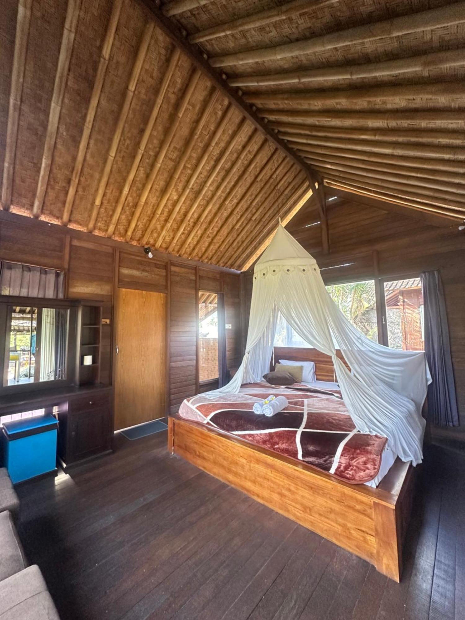 Villa Joglo Tepi Sungai Sidemen  Buitenkant foto