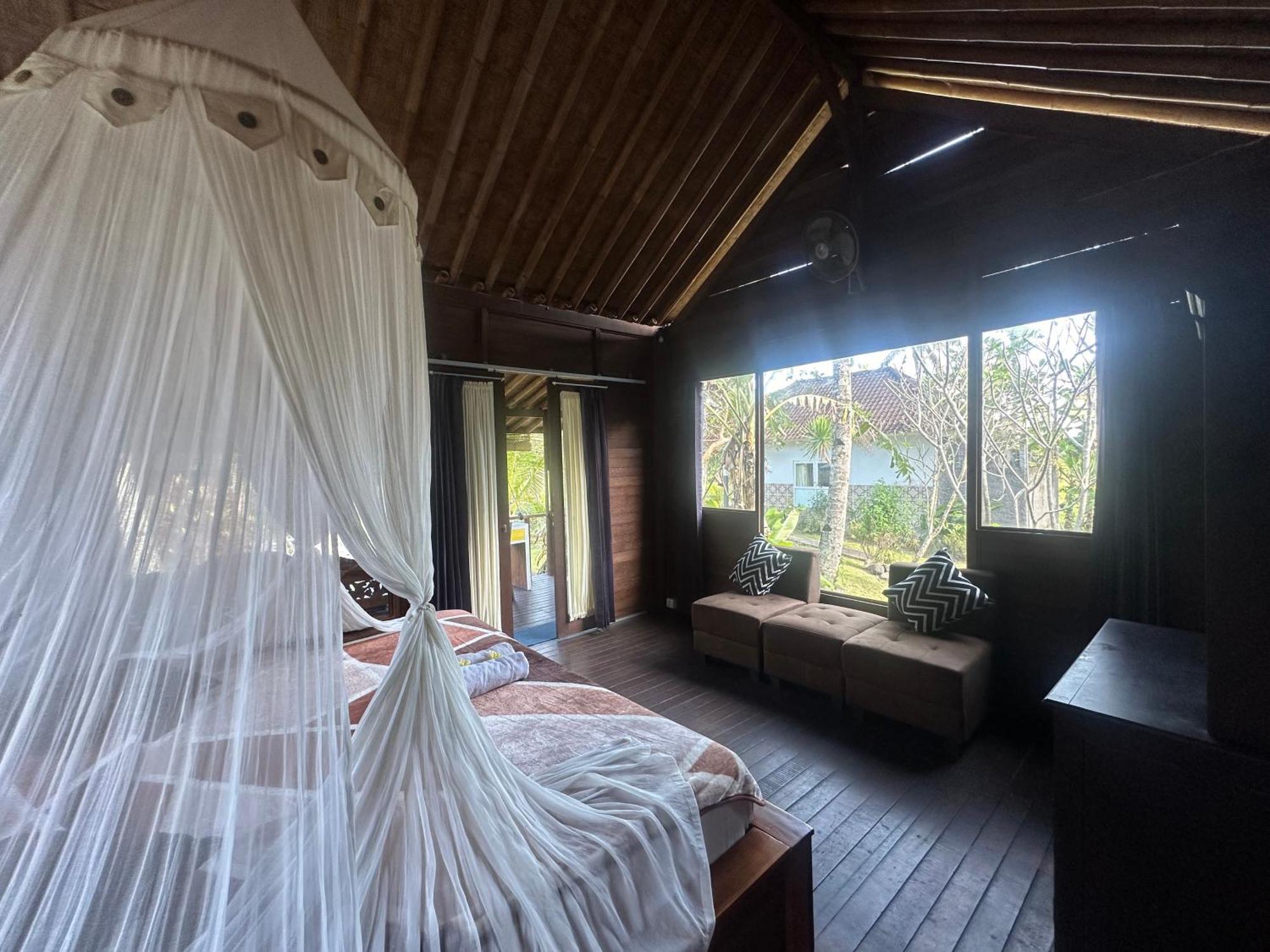 Villa Joglo Tepi Sungai Sidemen  Buitenkant foto