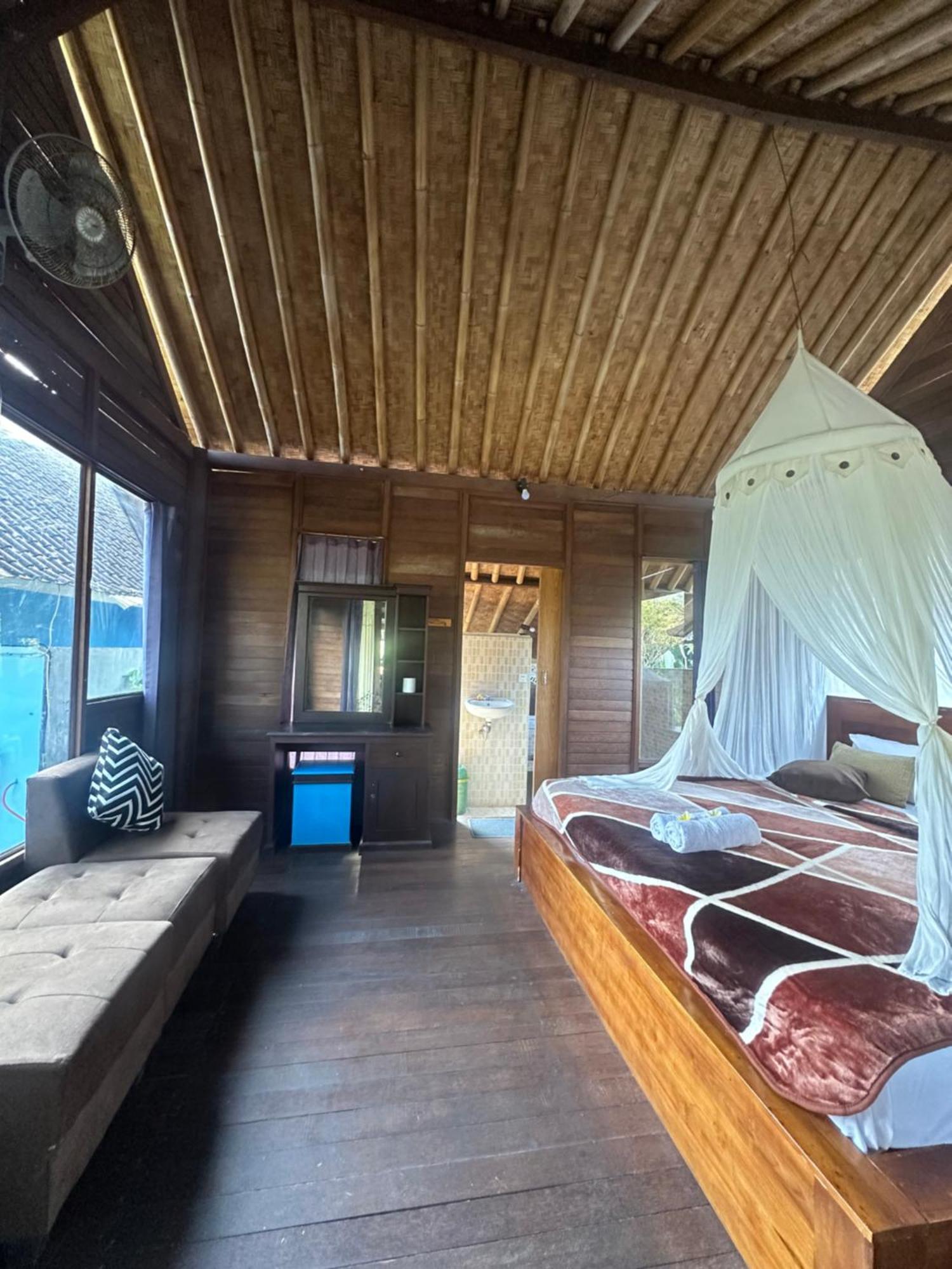 Villa Joglo Tepi Sungai Sidemen  Buitenkant foto